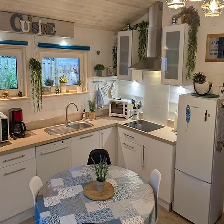 By The Woods In Saint-leger 샬레 Chatillon